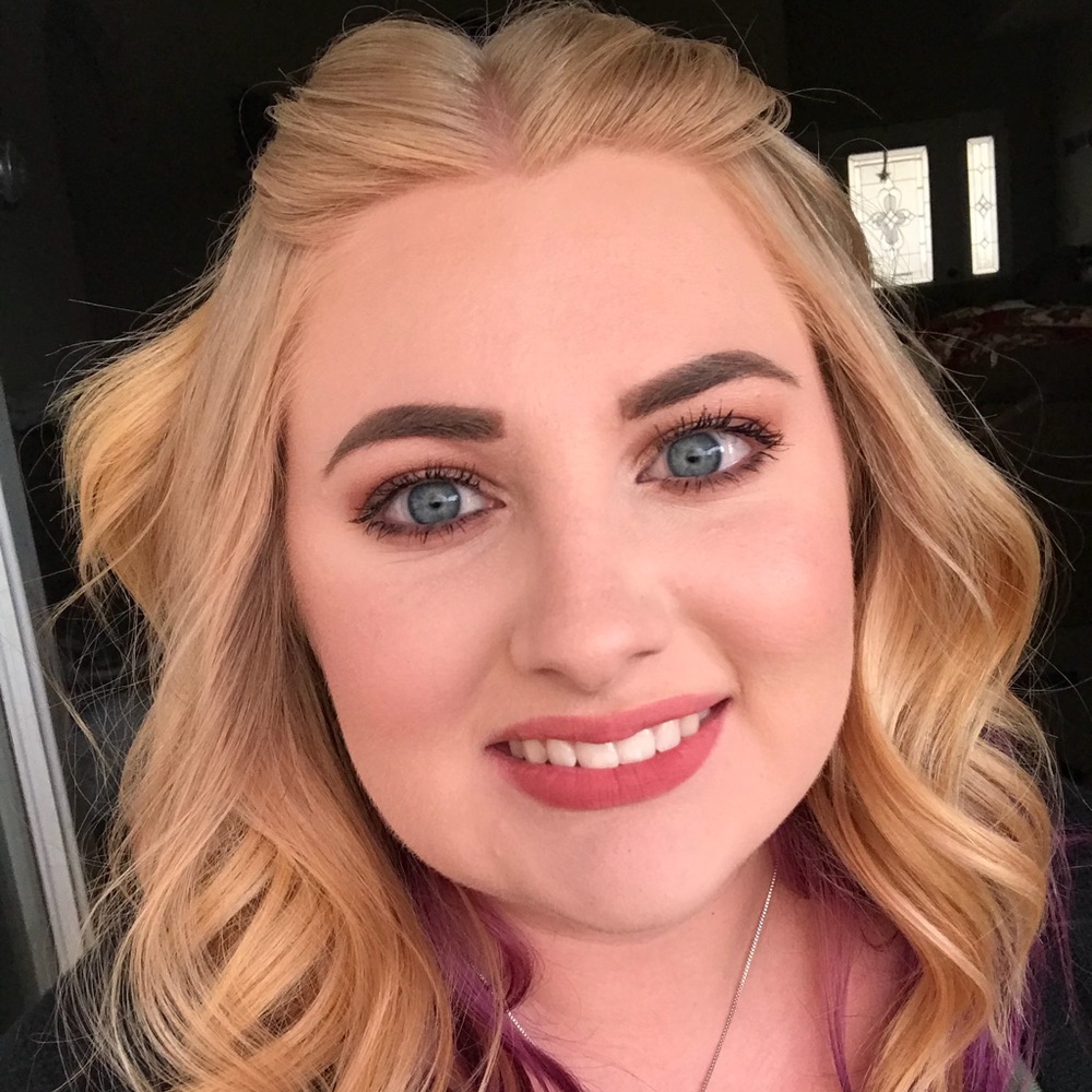 Meet your Posher, Corynn